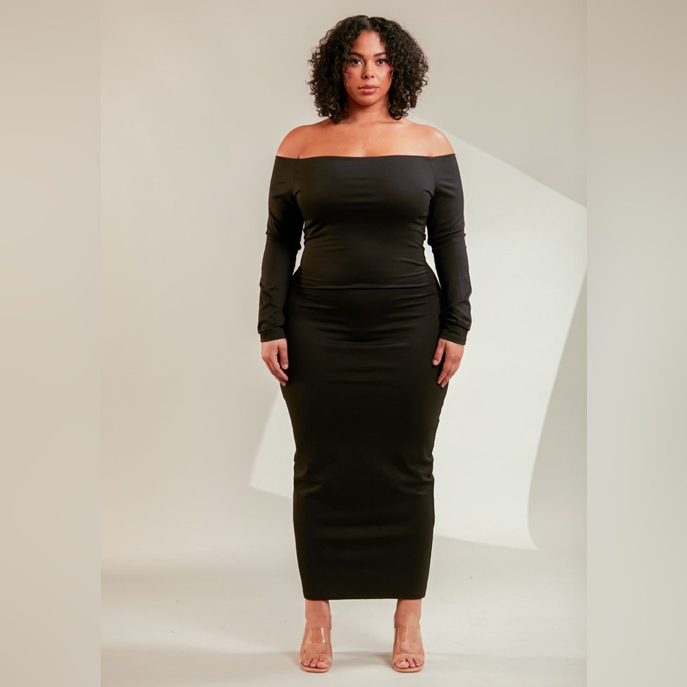 Chic Off Shoulder “Wifey” Maxi Dress